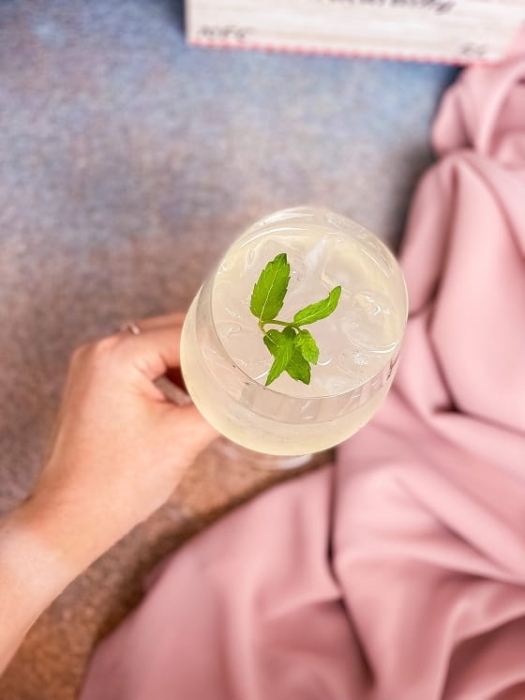 W spółce z naturą NFC lemoniada mojito 100% - sok w szklance